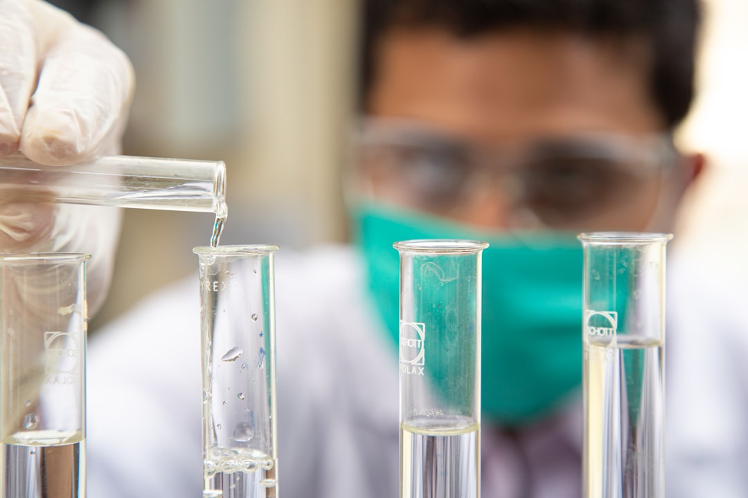 Accredited laboratory sample analysis for mold testing in Houston TX